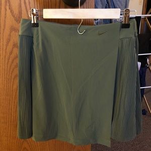 Nike golf/tennis skirt. NWT